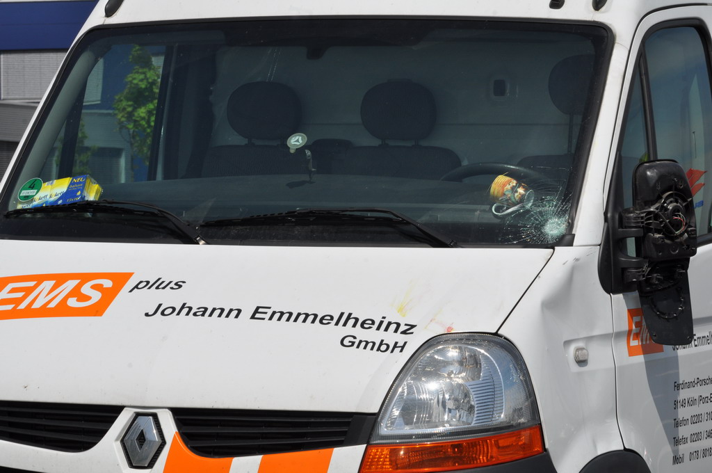 VU 14 jäh Junge angefahren Koeln Porz Gremberghoven Maarhaeuserweg P07.JPG